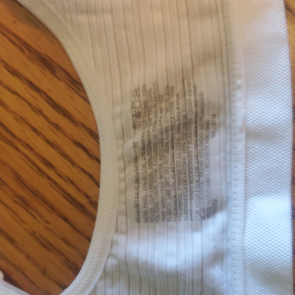 2 Bras - Picture 8 of 8
